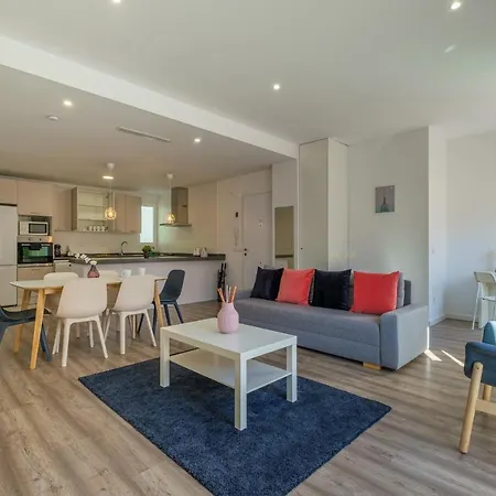 Modern, Stylish & Comfortable Valencia