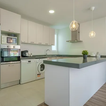 Modern, Stylish & Comfortable Apartment Valencia