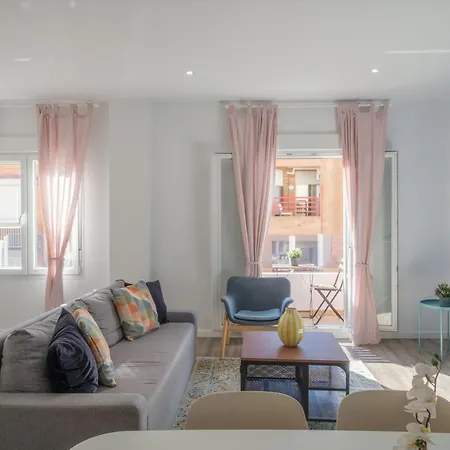 Modern, Stylish & Comfortable Апартаменты Валенсия